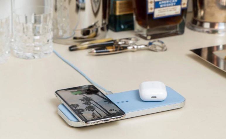 Courant CATCH:2 Multi-Device Wireless Charger