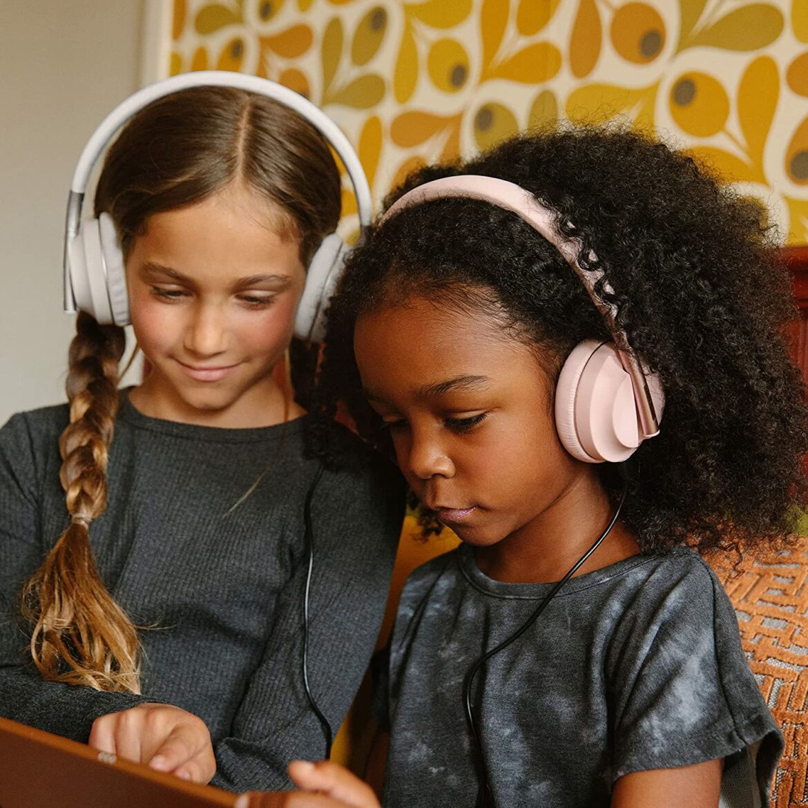 Happy Plugs Play – Volume Limited Kids’ Bluetooth Headphones